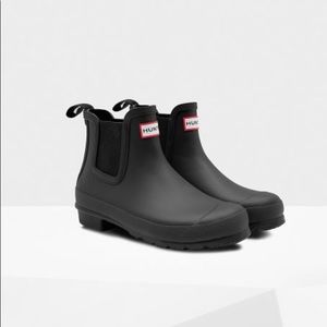 Black Hunter Chelsea Style Rain Boot - Size 5